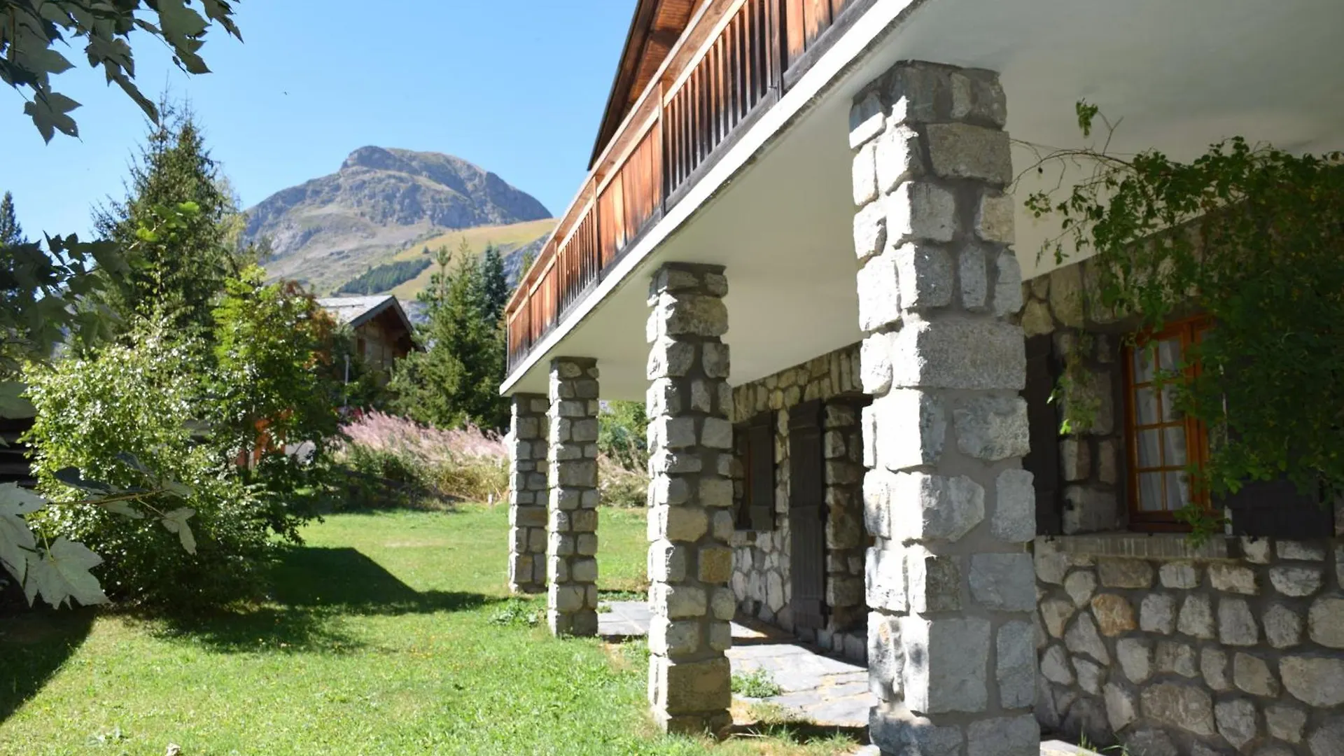 Chalet L'Olan 15 pers. 6 rms + terrain Les Deux Alpes 0*,  Fransa